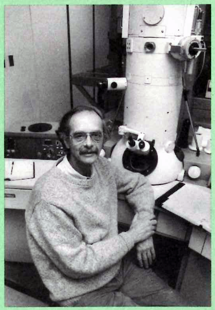 Lee D. Peachey on the microscope